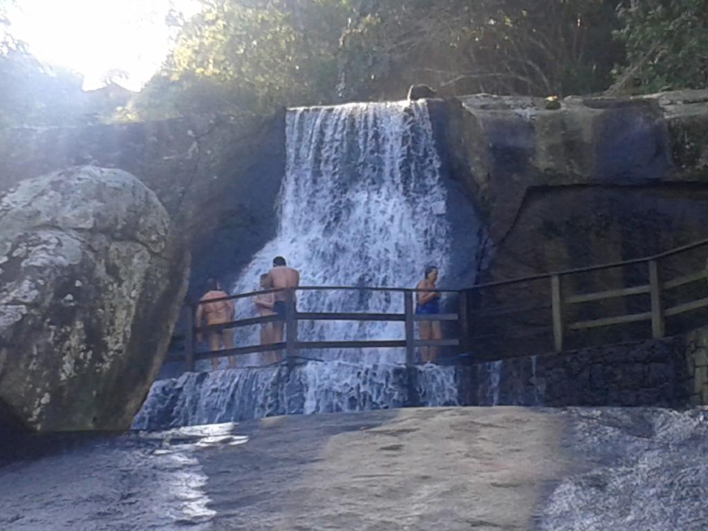 500M Da Praia, Predio Cm Piscina, 1Garagem, Wi-Fi 300 Mbps, Centro De Guaruja, Proximo A Praia E Comercio, Horarios Check-In E Check-Out Flexiveis, Churrasqueira, Zewnętrze zdjęcie